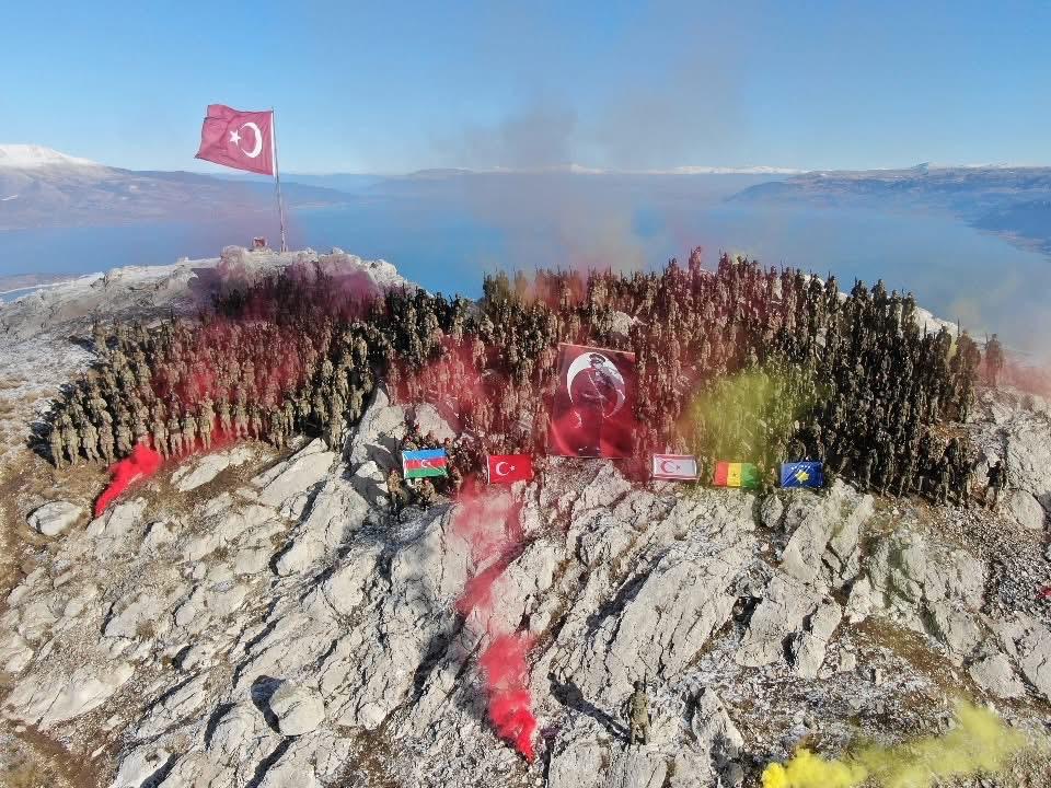 Eğirdir Dağ Komando Okulu’nda Takdir Toplayan Tatbikat