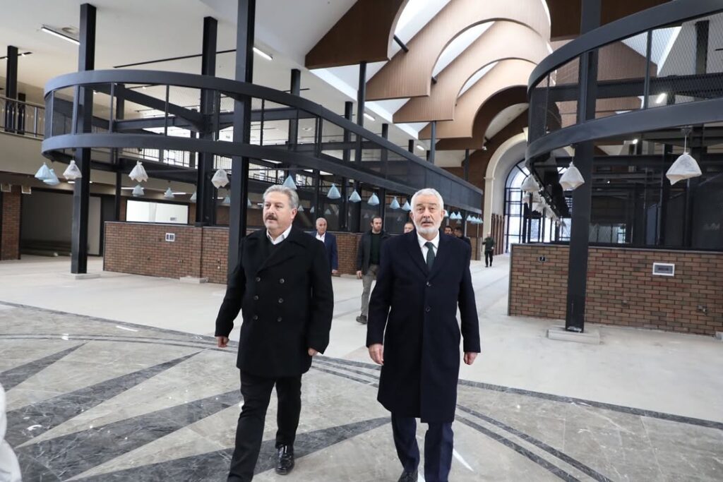 KENTSEL DÖNÜŞÜM İÇİN 2 BAŞKAN İNCELEME YAPTI SaveClip.App 470320375 18481300399011430 2029962639615674536 n