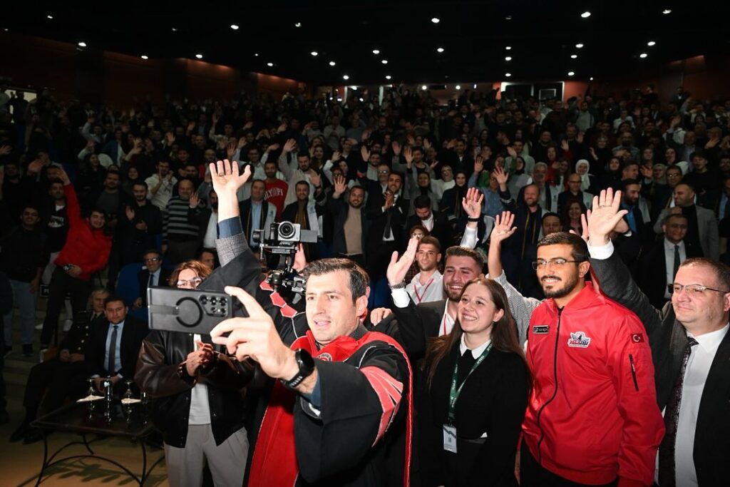 SaveClip.App 470943870 18475841896028913 8952697606398756577 n