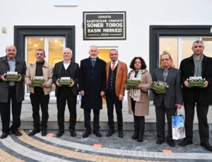 Isparta Gazeteciler Cemiyeti IGC’den Meslek Duayenlerine Anlamlı Plaket