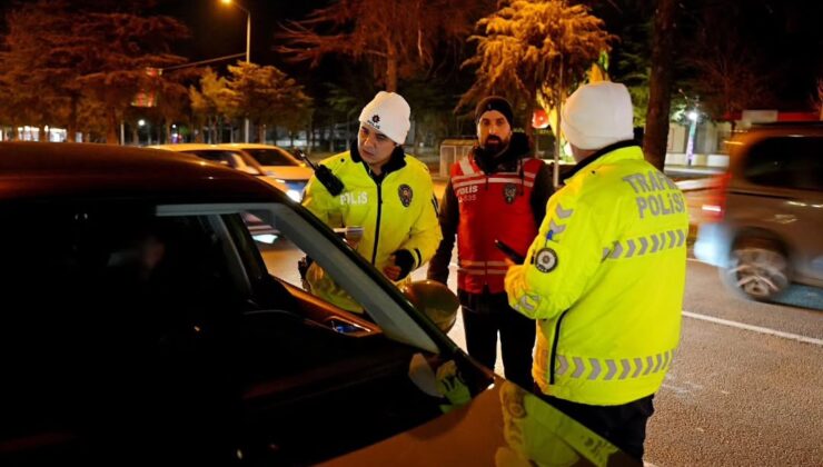 Isparta Emniyetinden Eksikliği Bulunan Araçlara Taviz ve Geçit YOK
