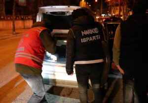 Isparta Emniyeti O Mahalleye Narkoalan Denetim Uygulaması SaveClip.App 472966611 478462271967341 5609884712025048490 n