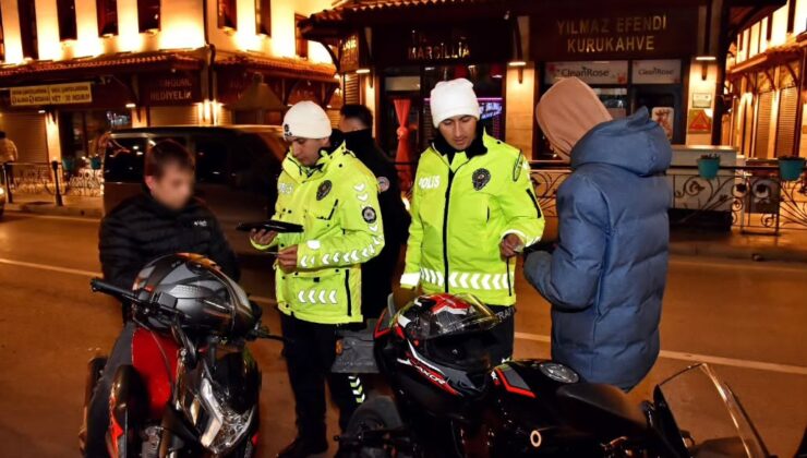 Isparta’da Son 24 Saatte Tam 1231 Araç Kontrol Edildi Yüzlerce Araca Cezai İşlem Uygulandı