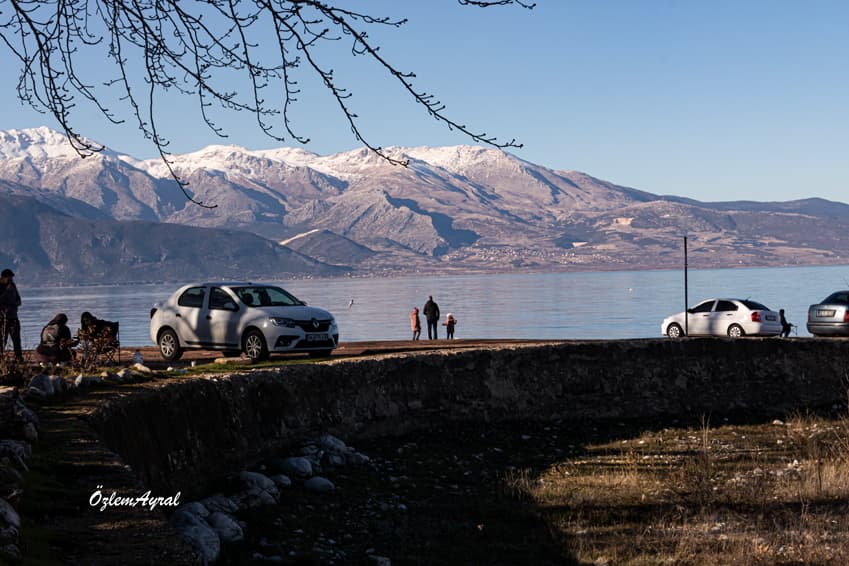 f5727279 244b 4695 b4f6 986c410665de