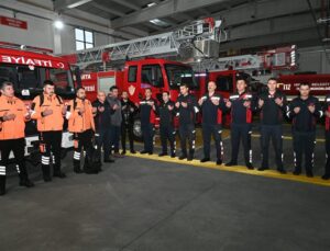 Her sabah göreve duayla başlıyorlar