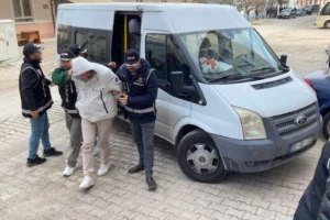 Isparta’da Silah Kaçakçılığı Operasyonu: 230 Tabanca ve 220 Şarjör Ele Geçirildi 2