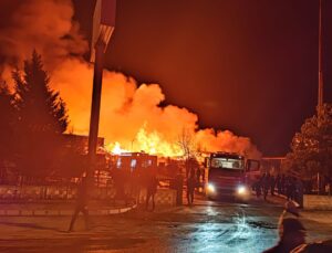Komşu Afyonkarahisar’da YANGIN! ISPARTA’DAN 5 ekip Yola çıktı.