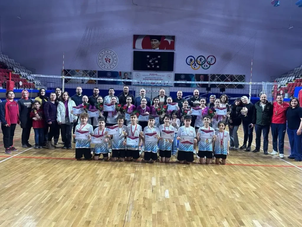 Hızırbey Ortaokulu, Namağlup Bölge Şampiyonu Oldu! 4 1