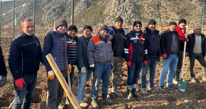 Eğirdir’de çiftçilere modern tarım yöntemleri anlatıldı