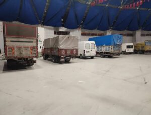 Pazarcı esnafına Başdeğirmen desteği Soğukta araçlarını Gökkube’ye koydular