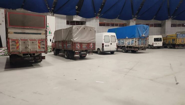 Pazarcı esnafına Başdeğirmen desteği Soğukta araçlarını Gökkube’ye koydular