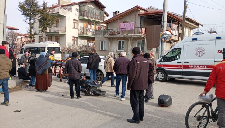 Davraz Mahallesi’nde Otomobille Motorsiklet Çarpıştı