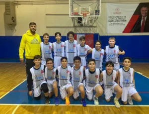 Nazmiye Demirel Ortaokulu, Basketbol Şampiyonasına Harika bir Başlangıç Yaptı