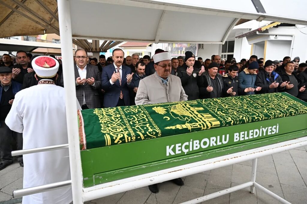 Kemal Aksüzek Son Yolculuğuna Uğurlandı. SaveClip.App 477657809 18458330293070620 8117992365762712656 n