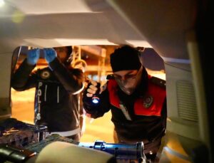 Isparta Emniyet Müdürlüğü 1 Saatte 118 Şahıs ve 63 Araç Kontrol Etti