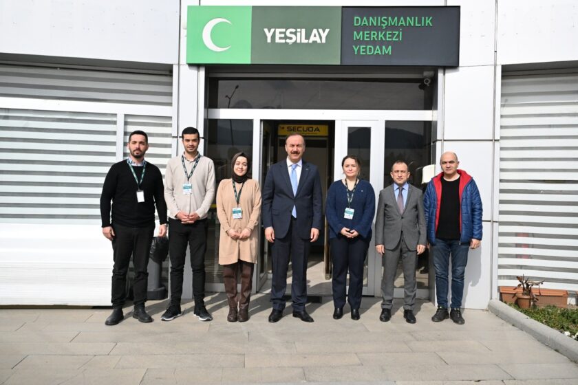 Vali Erin’den Isparta YEŞİLAY’a ziyaret Yesilay e1738710849147