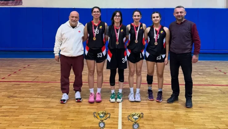 Özel Final Akademi Şampiyon Oldu