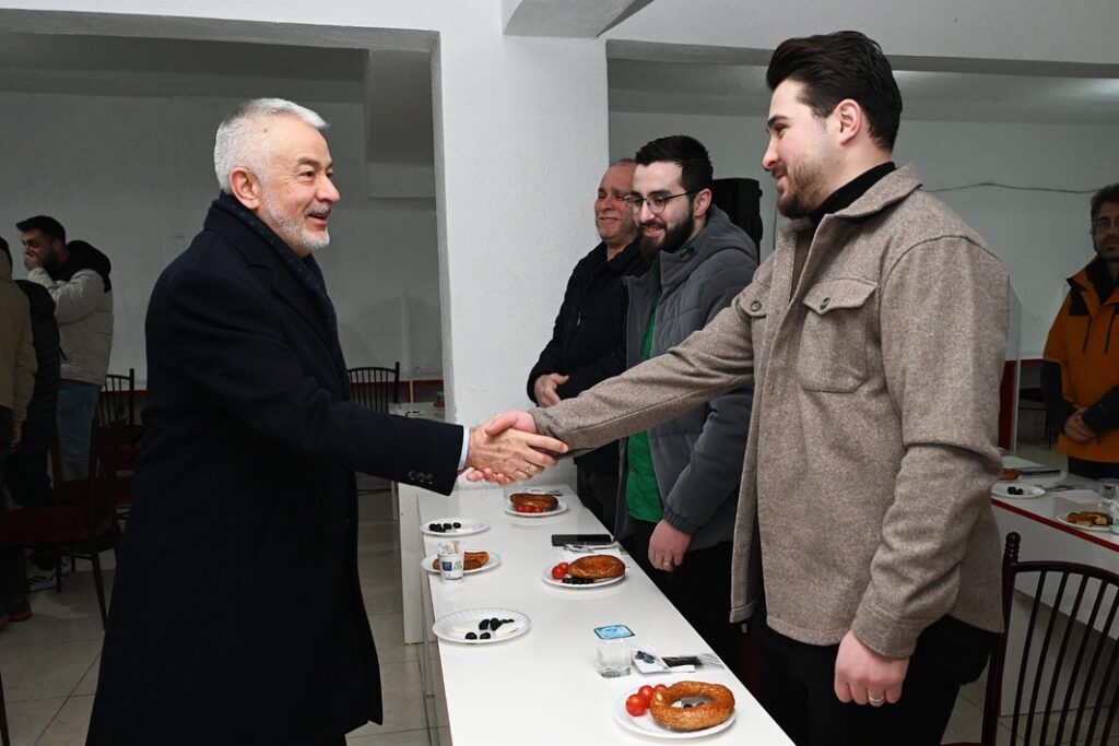 Başkan Başdeğirmen Pirimehmet Mahallesinde Esnafıyla Buluştu b4