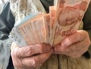 2025 Emekli Bayram İkramiyeleri İçin Beklentiler Artıyor: İkramiye Artışı Ne Zaman Netleşecek?