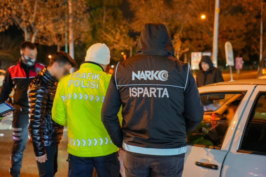 Isparta’da Uyuşturucuyla Etkin Mücadele de ASLA TAVİZ YOK! f