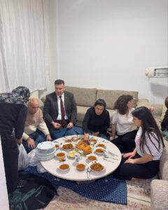 Eğirdir Belediye Başkanı Mustafa Özer, Hemşehrileriyle İftarını Açtı 1 2