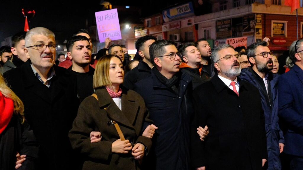 Hikmet Yalım Halıcı: Isparta, Demokrasiyi çiğneyenlere karşı omuz omuzaydı! 1 24