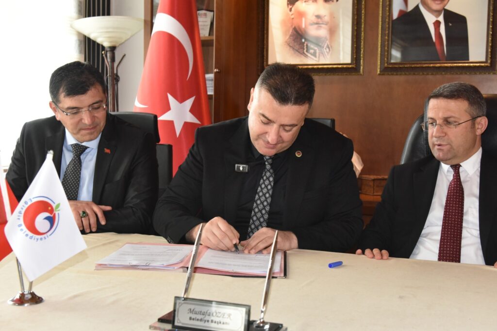 Eğirdir’de “Evden Biri” Projesi İçin Protokol Yenilendi 1 27