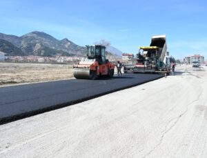 Isparta Deri OSB ile Vatan Mahallesi Arasındaki Yol Asfaltlanıyor