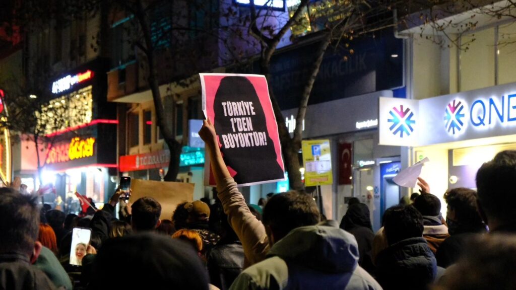 Hikmet Yalım Halıcı: Isparta, Demokrasiyi çiğneyenlere karşı omuz omuzaydı! 14