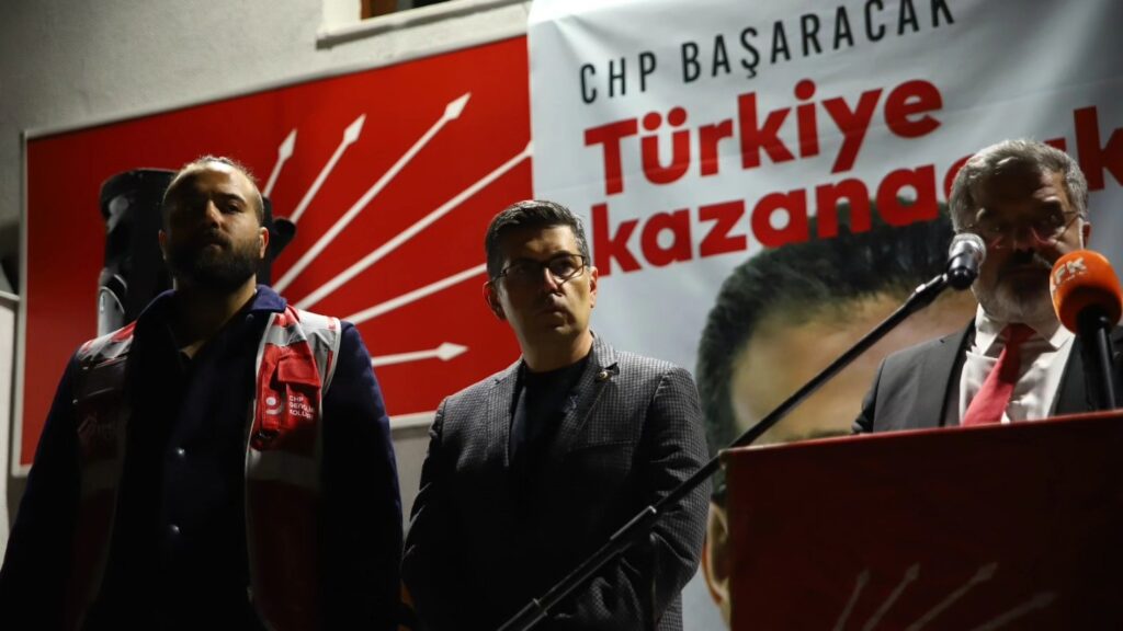 Hikmet Yalım Halıcı: Isparta, Demokrasiyi çiğneyenlere karşı omuz omuzaydı! 16