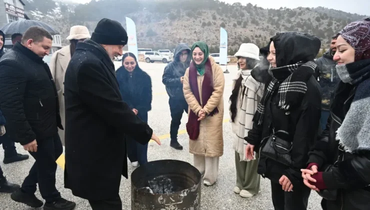 Başkan Başdeğirmen, ÜNİAK Davraz Fest’te Gençlerle Bir Araya Geldi