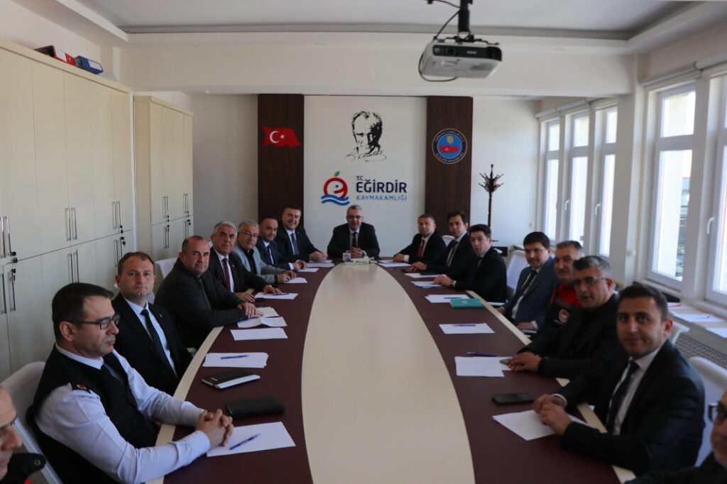 Isparta'nın Eğirdir İlçesinde Sahipsiz Sokak Hayvanları İçin Önemli Toplantı Gerçekleşti 2 14