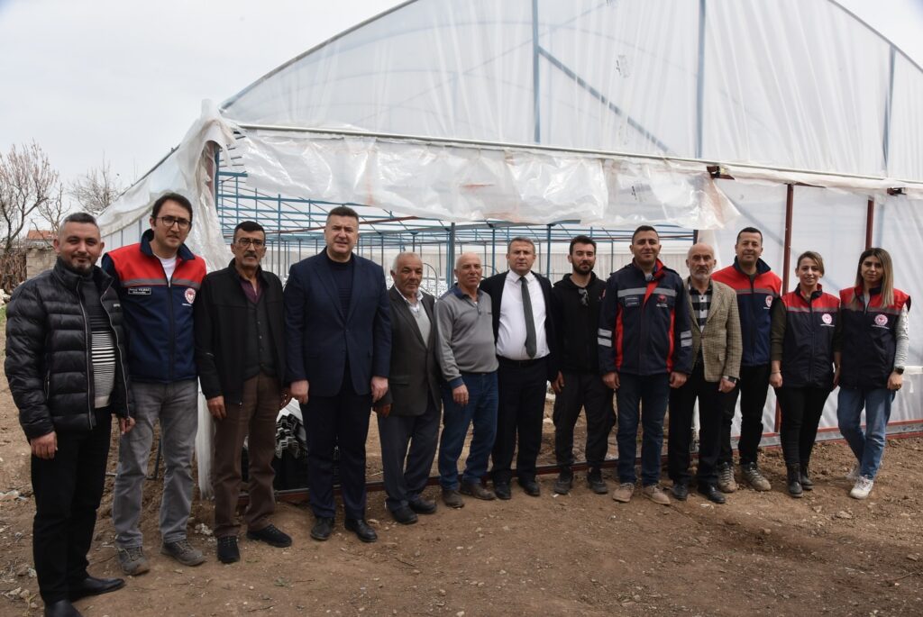 Isparta'da Topraksız Çilek Üretimi Başladı 2 30