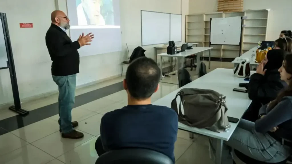 SDÜ Öğretim Üyesi Doç. Dr. Ulvi Erhan Erol'dan “Etkili Konsept Geliştirme Eğitimi” 2 6