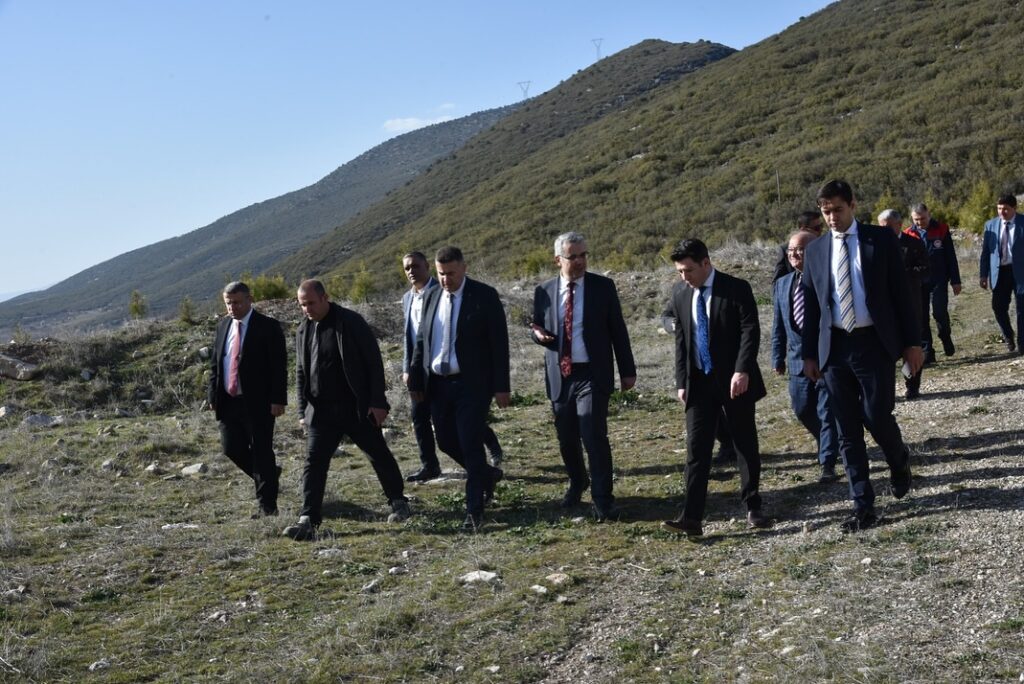 Isparta'nın Eğirdir İlçesinde Sahipsiz Sokak Hayvanları İçin Önemli Toplantı Gerçekleşti 3 15