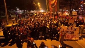 Hikmet Yalım Halıcı: Isparta, Demokrasiyi çiğneyenlere karşı omuz omuzaydı! 3 26