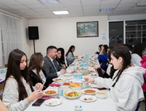 Isparta’da “İftarda Konuşalım” Programı Öğrencilerle Buluştu