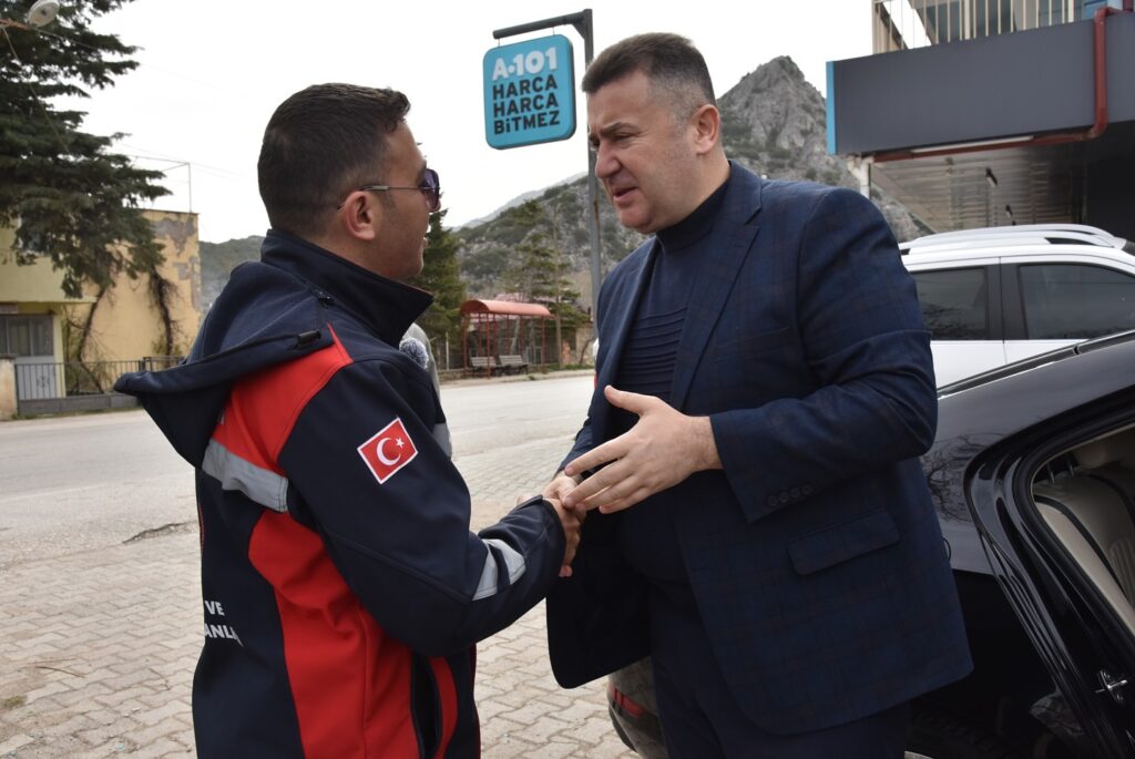 Isparta'da Topraksız Çilek Üretimi Başladı 4 16