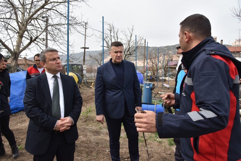 Isparta'da Topraksız Çilek Üretimi Başladı 5 11