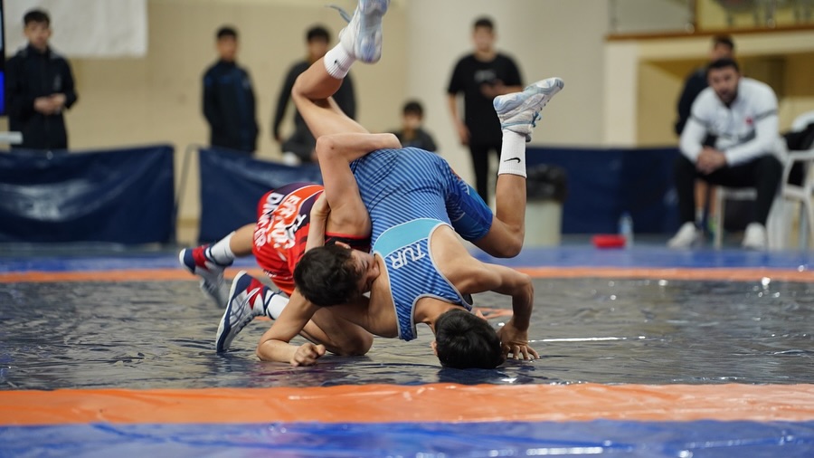 2024-2025 Okul Sporları Yıldız Erkekler Serbest Stil Güreş Grup Müsabakaları Sona Erdi 7