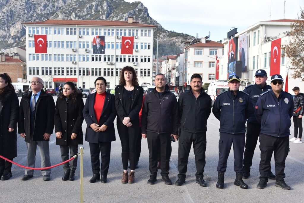 Eğirdir’de Gazi Mustafa Kemal Atatürk’ün Eğirdir’e Gelişinin 95. Yılı Coşkuyla Kutlandı 8 1