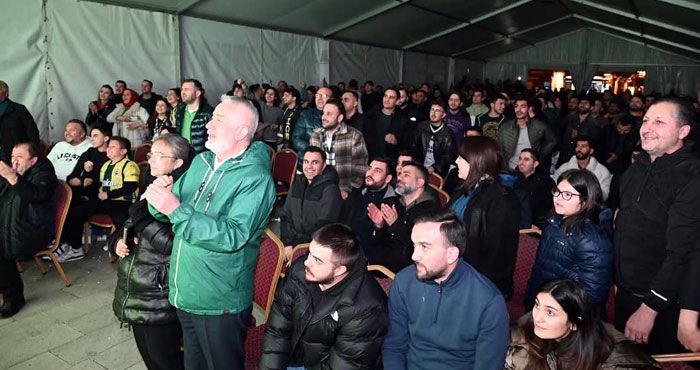 Isparta’da Fenerbahçe’nin Avrupa Heyecanı Çadırda Coşkuyla İzlendi