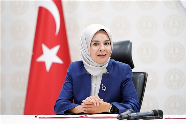 Doğum Yardımı Başvurularında Rekor: 300 Bine Yakın Aile Devlet Desteğine Koştu!