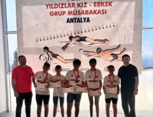 Hızırbey Ortaokulu, Yüzme Grup Yarışlarında Türkiye Finallerine Katılmaya Hak Kazandı