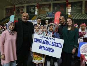 Yahya Kemal Beyatlı Ortaokulu Türkiye Finallerine Katılma Hakkı Kazandı