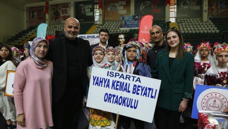 Yahya Kemal Beyatlı Ortaokulu Türkiye Finallerine Katılma Hakkı Kazandı