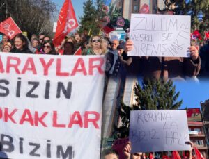Isparta CHP İl Başkanlığının Demokrasi Yürüyüşüne Yoğun Katılım