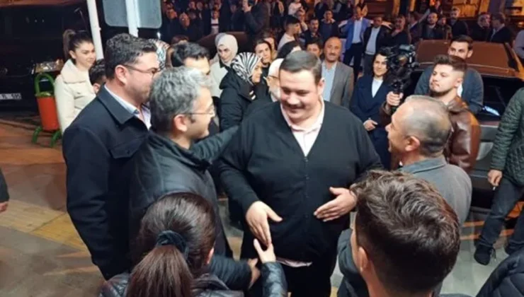 Yalvaç Ayakta! Başkan Kodal’a Büyük Destek