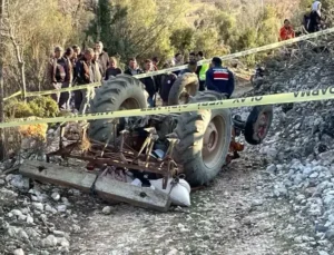 Burdur Ağlasun’da Traktör Devrildi: 82 Yaşındaki Ahmet Özbek Hayatını Kaybetti