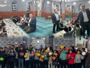 Başkan Mustafa Özer, Gençlerle Bereketli Bir İftar Yaptı